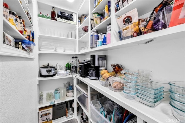 7068 Eucalyptus Ave Unit 29, Palms, CA 92277 - view of pantry