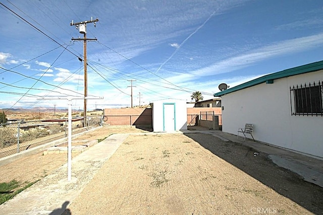 1111 Taos Dr, Barstow, CA 92311 - view of yard