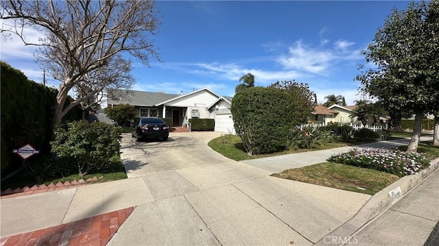 view of front of home with driveway