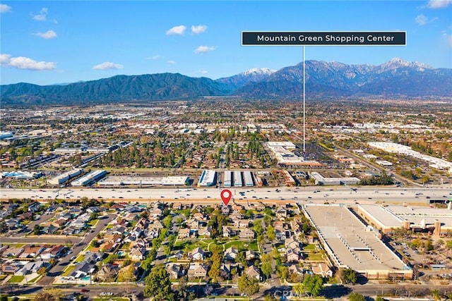 bird's eye view featuring a mountain view