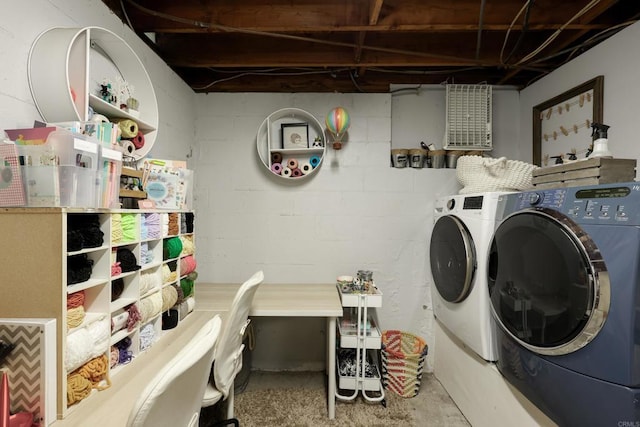 laundry room featuring laundry area and independent washer and dryer