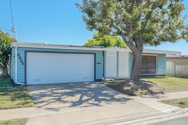 Listing photo 2 for 3425 Angwin Dr, San Diego CA 92123