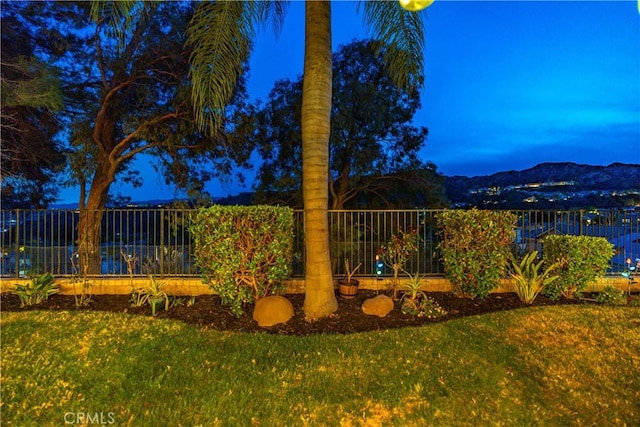 view of yard featuring fence