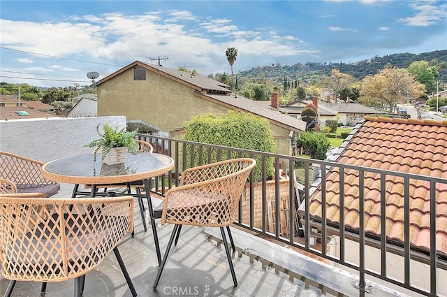 balcony featuring outdoor dining area