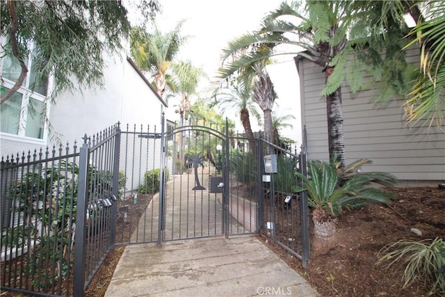 4545 Collwood Blvd Unit 19, San Diego, CA 92115 - view of gate