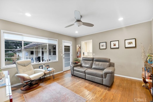 living room with ceiling fan, baseboards, wood finished floors, and recessed lighting