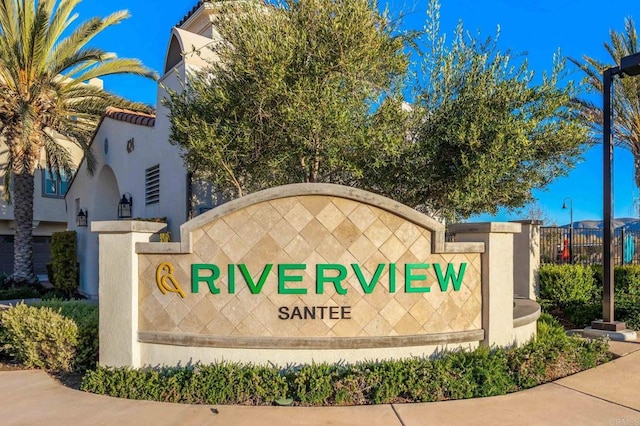 view of community / neighborhood sign