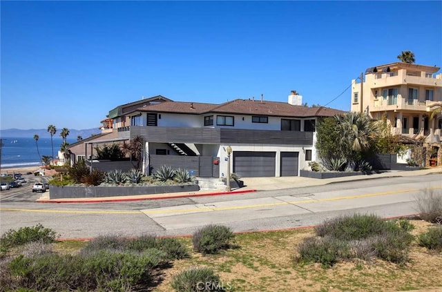 view of front of house featuring a garage and driveway