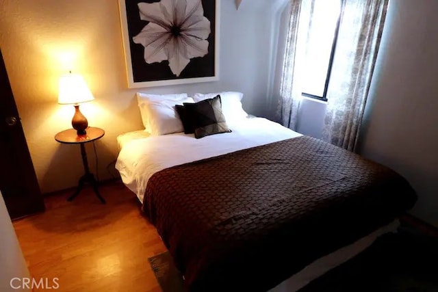 534 Dover Ct, Lake Arrowhead, CA 92352 - bedroom featuring light wood-style flooring