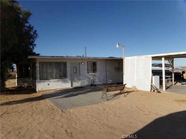 view of front of home featuring a patio