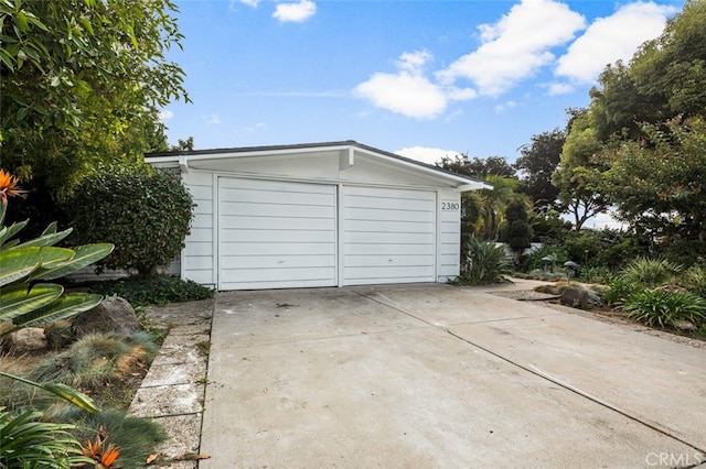 view of detached garage