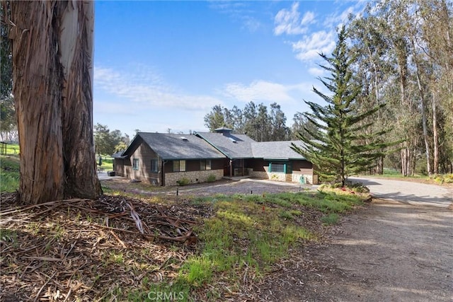 view of front of home with driveway