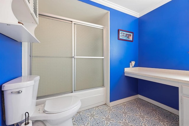 full bath with baseboards, bath / shower combo with glass door, toilet, ornamental molding, and tile patterned floors