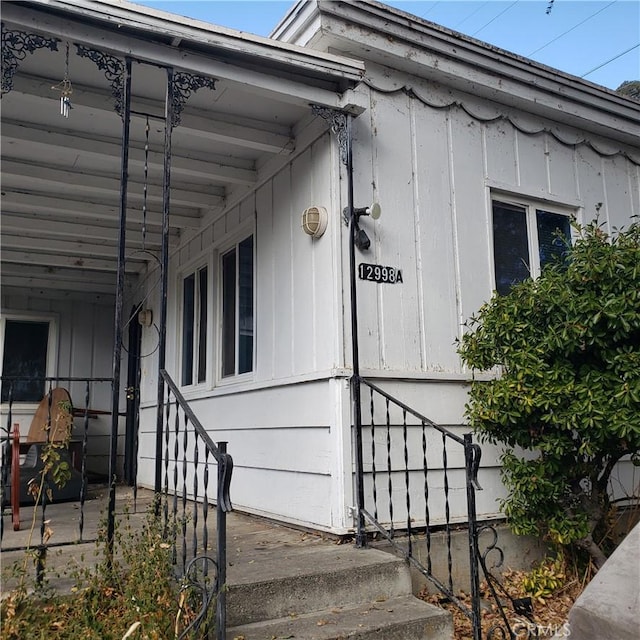 12998 Lakeshore Dr, Clearlake, CA 95422 - view of doorway to property
