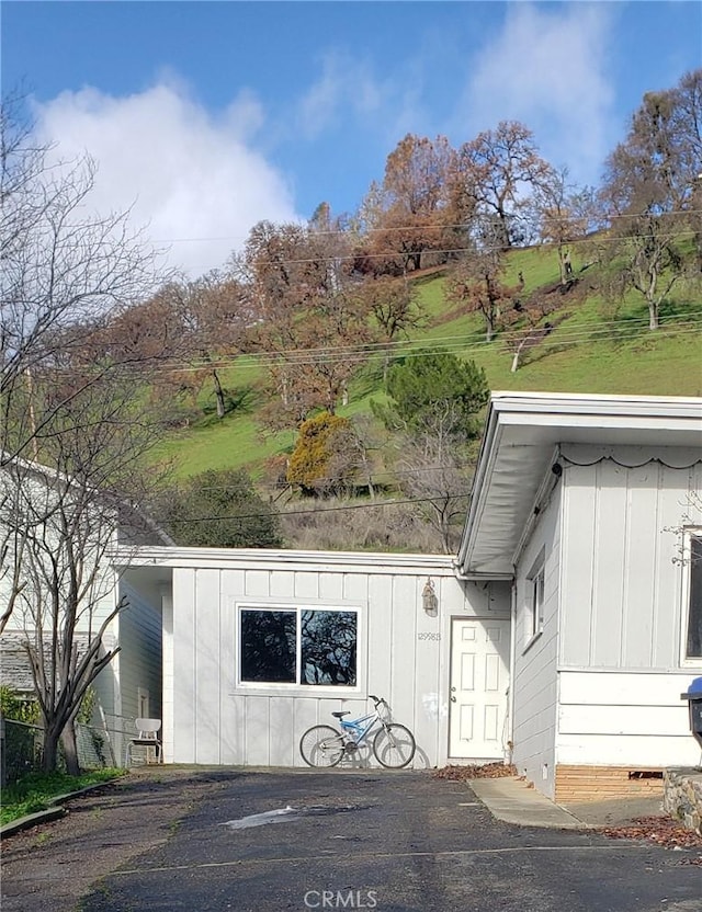 12998 Lakeshore Dr, Clearlake, CA 95422 - exterior space with a yard