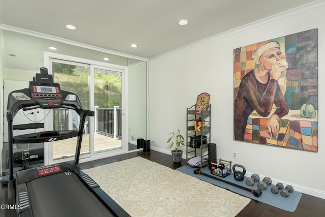 workout area with crown molding, recessed lighting, wood finished floors, and baseboards