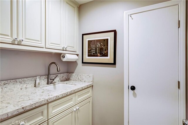 1471 Rosehill, Redlands, CA 92373 - laundry room with a sink