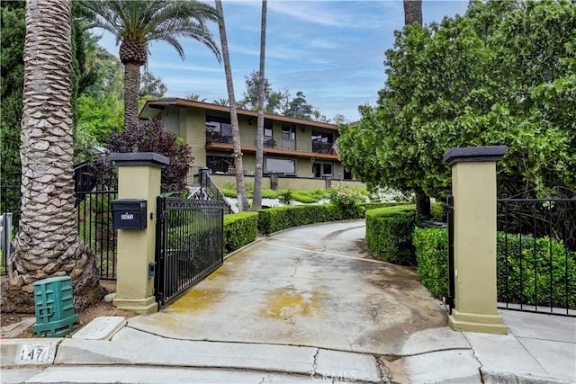 1471 Rosehill, Redlands, CA 92373 - view of front of house with a gate