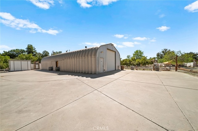 view of outbuilding featuring an outbuilding