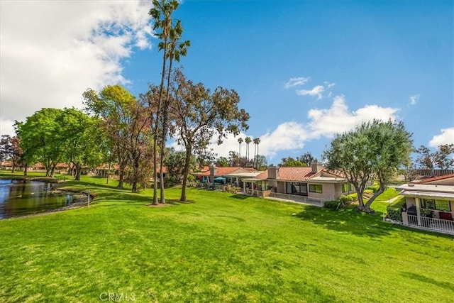 view of yard featuring a water view