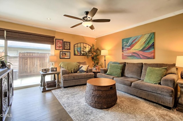 living room with recessed lighting, wood finished floors, a ceiling fan, and crown molding