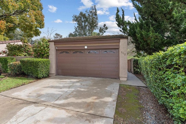 view of detached garage