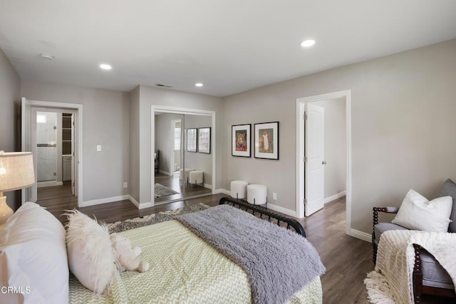 bedroom with visible vents, recessed lighting, baseboards, and dark wood-style flooring