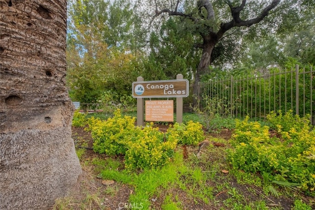 exterior space with fence