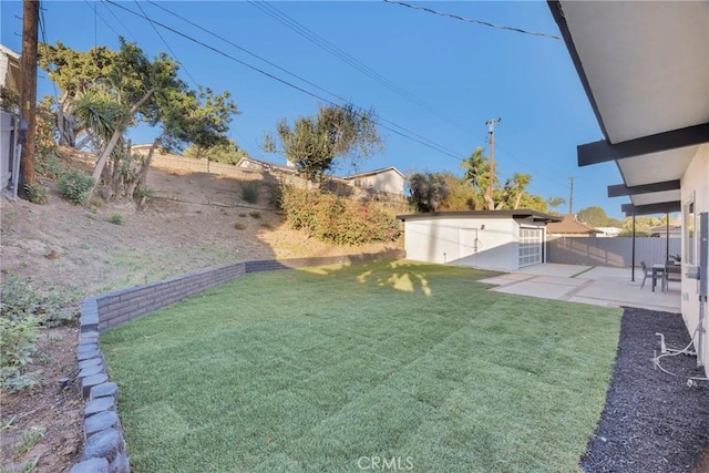 view of yard featuring a fenced backyard and a patio area