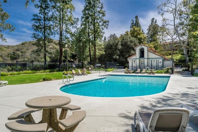23461 Darcy Ln, Newhall, CA 91321 - community pool featuring a patio