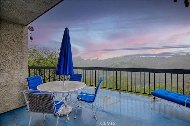 balcony with outdoor dining space