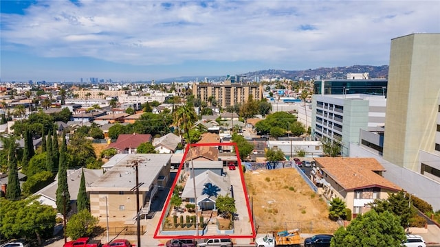 bird's eye view with a view of city