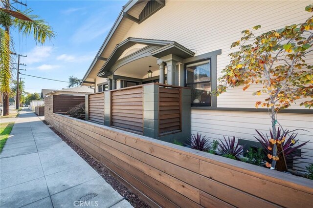 274 Grand Ave, Long Beach, CA 90803 - view of side of home