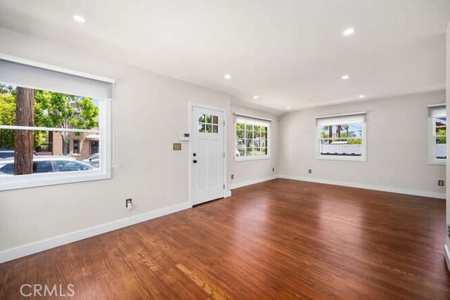 274 Grand Ave, Long Beach, CA 90803 - foyer with wood finished floors, baseboards, and recessed lighting