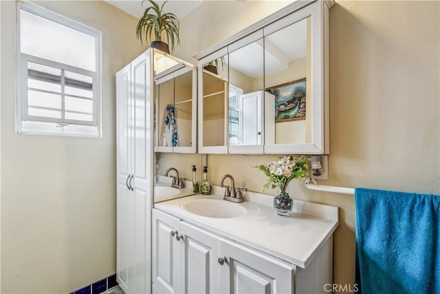 6324 Denver Ave, Los Angeles, CA 90044 - bathroom with vanity