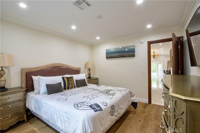 68340 Verano Rd, Cathedral City, CA 92234 - bedroom featuring visible vents, ornamental molding, recessed lighting, light wood-style floors, and baseboards