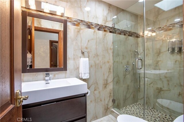 68340 Verano Rd, Cathedral City, CA 92234 - full bath featuring toilet, a stall shower, and vanity
