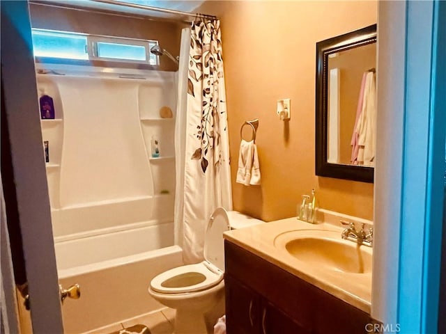 full bath featuring vanity, toilet, and shower / tub combo with curtain