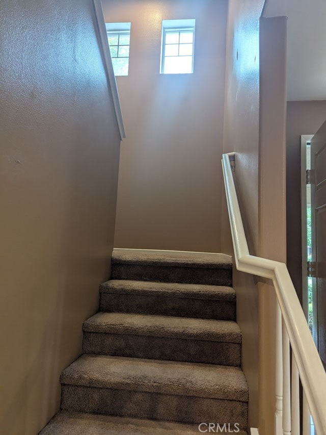9770 Winterberry Dr, Riverside, CA 92803 - photo 11