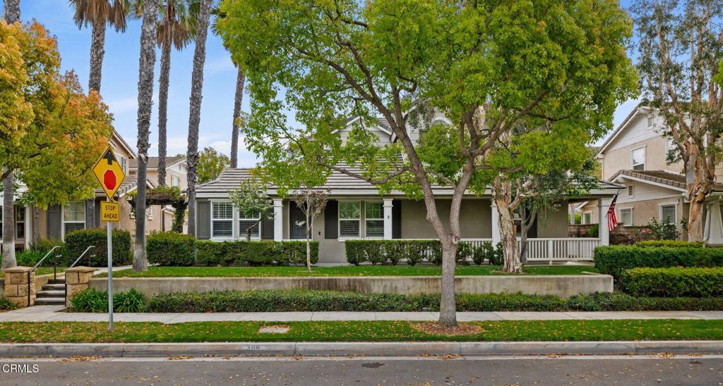 view of front of property with stucco siding