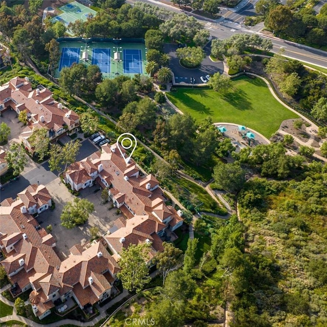 birds eye view of property featuring a residential view