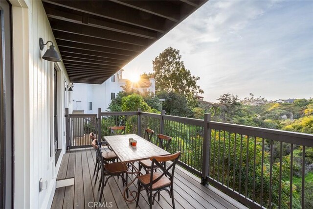 236 Avenida Montalvo, San Clemente, CA 92672 - balcony with outdoor dining space