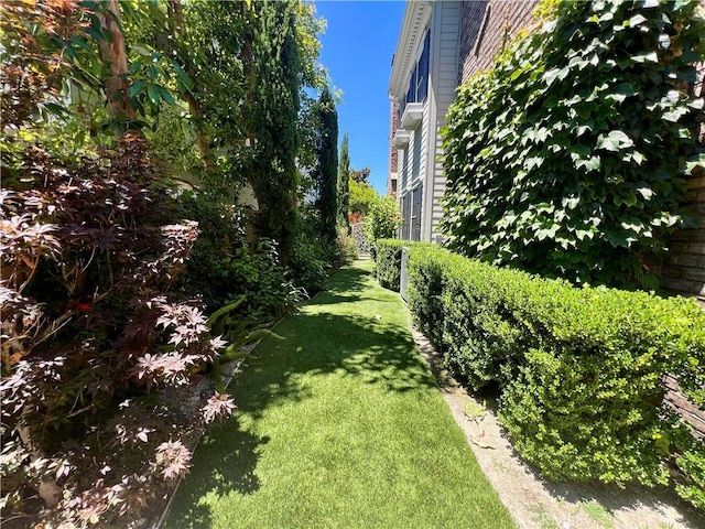 4 Andromeda Isle, Ladera Ranch, CA 92694 - view of grassy yard