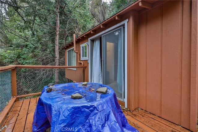 23679 Hillside Dr, Crestline, CA 92325 - wooden terrace with a hot tub