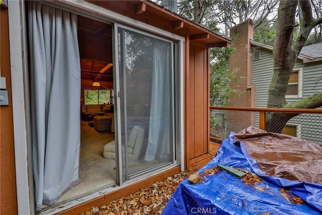 23679 Hillside Dr, Crestline, CA 92325 - exterior space