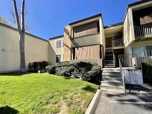 432 Edgehill Ln Unit 175, Oceanside, CA 92054 - view of building exterior with stairway