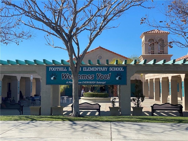 view of exterior details