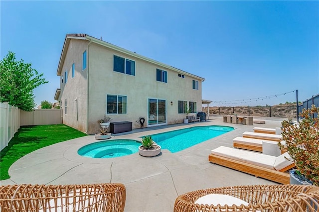 148 Mesquite Ct, Calimesa, CA 92320 - view of pool featuring an in-ground hot tub, a fenced backyard, and a patio