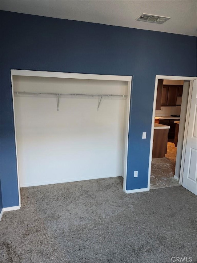 closet with visible vents