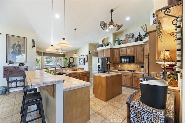 8328 Chateau Rd, Phelan, CA 92371 - photo 11